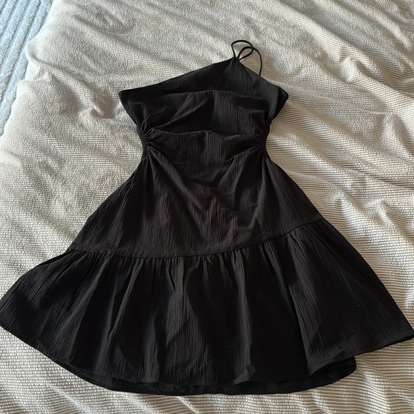 H&M - One Shoulder Cut Out Dress - Picture 3 of 4